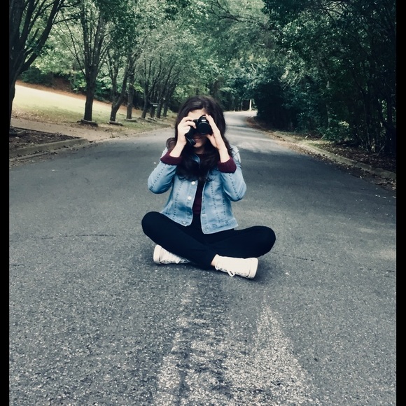 Meet your Posher, Gymnast - Picture 4 of 4